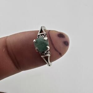 Sterling Silver Ring Green Stone 925 Size 6.5